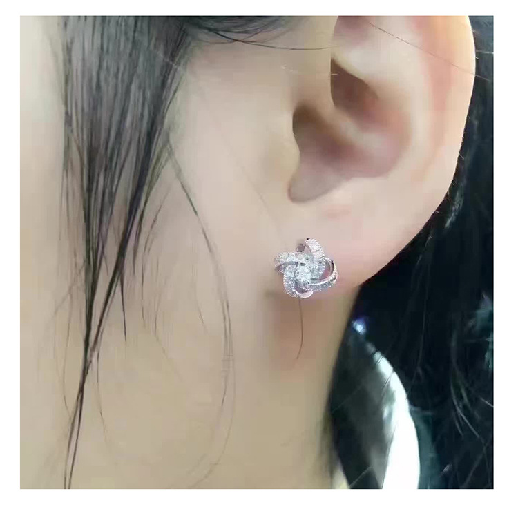 Guangzhou Manufacturer 18K Gold Diamond Earrings K Gold Au750 Luxury Diamond Simple Inlaid Real Diamond Earrings