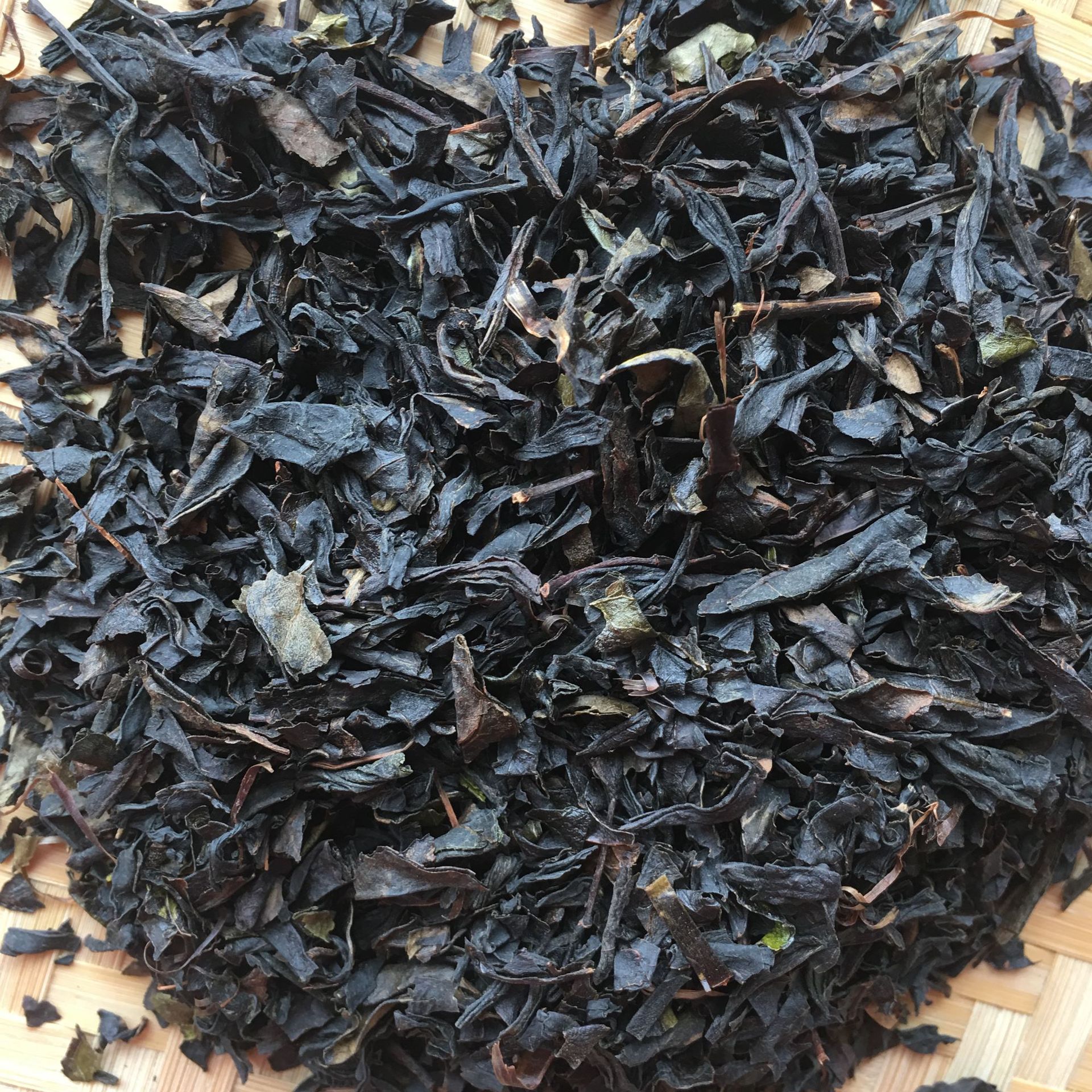 Черный чай крупные сломанные куски 2-й сорт спецификация куски валюты чайный пакет сырье красный сломанный чай оптом прямая поставка фабрики