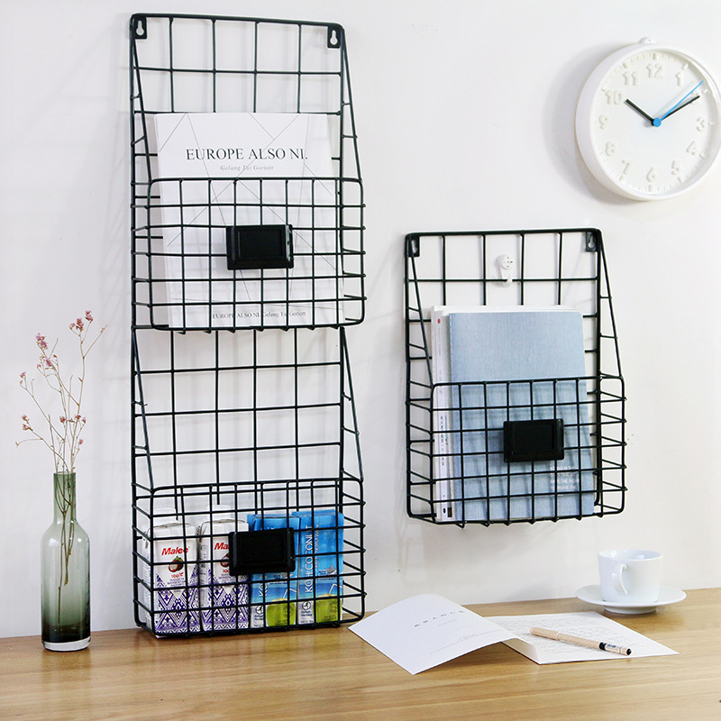 Wholesale creative simple iron grid newspaper rack home wall decoration wall newspaper and magazine storage bookshelf
