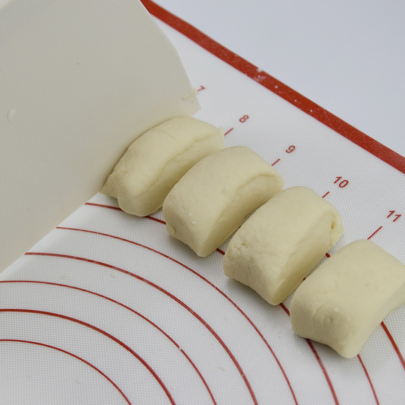 Factory direct spot large square thick European and American glass fiber non-stick high temperature resistant kitchen baking silicone dough pad