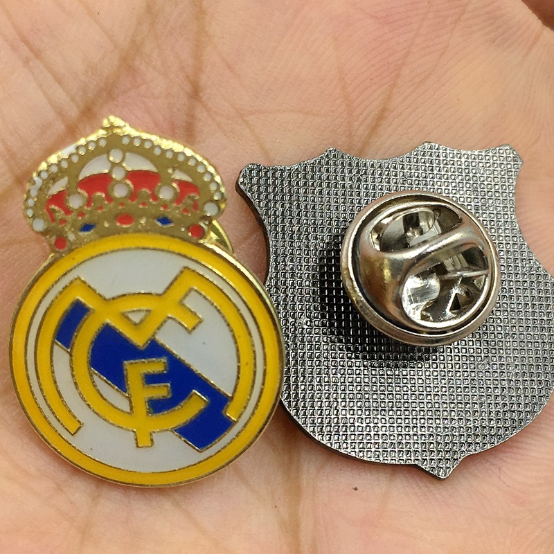 Real Madrid Manchester City Milan Paris Liverpool Inter Football Metal Brooch Badge Football Commemorative Birthday Gift