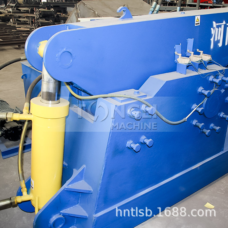Plastic Steel Shearing Machine Performance Features Galvanized Angle Steel Shearing Machine Scrap Iron Plate Cutting Machine Has a Wide Range of Applications