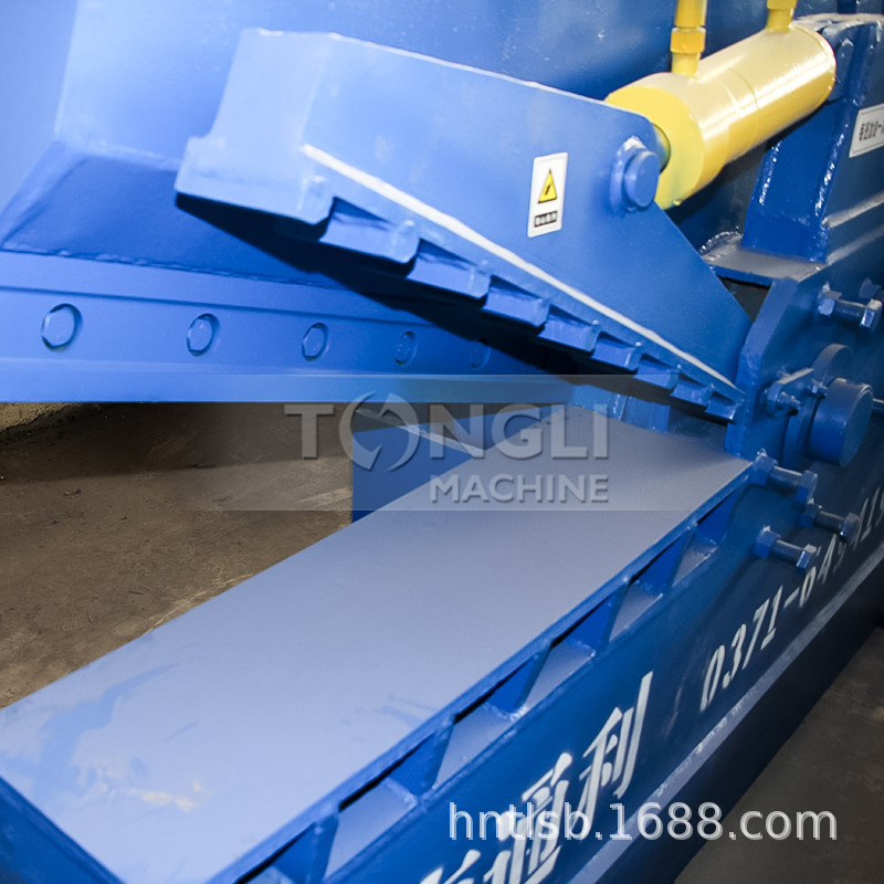 Plastic Steel Shearing Machine Performance Features Galvanized Angle Steel Shearing Machine Scrap Iron Plate Cutting Machine Has a Wide Range of Applications