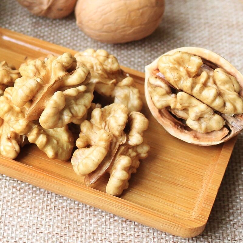 Xinjiang specialty 24 years new walnut Xinjiang Aksu 185 paper walnut hand kneading full walnut 500g