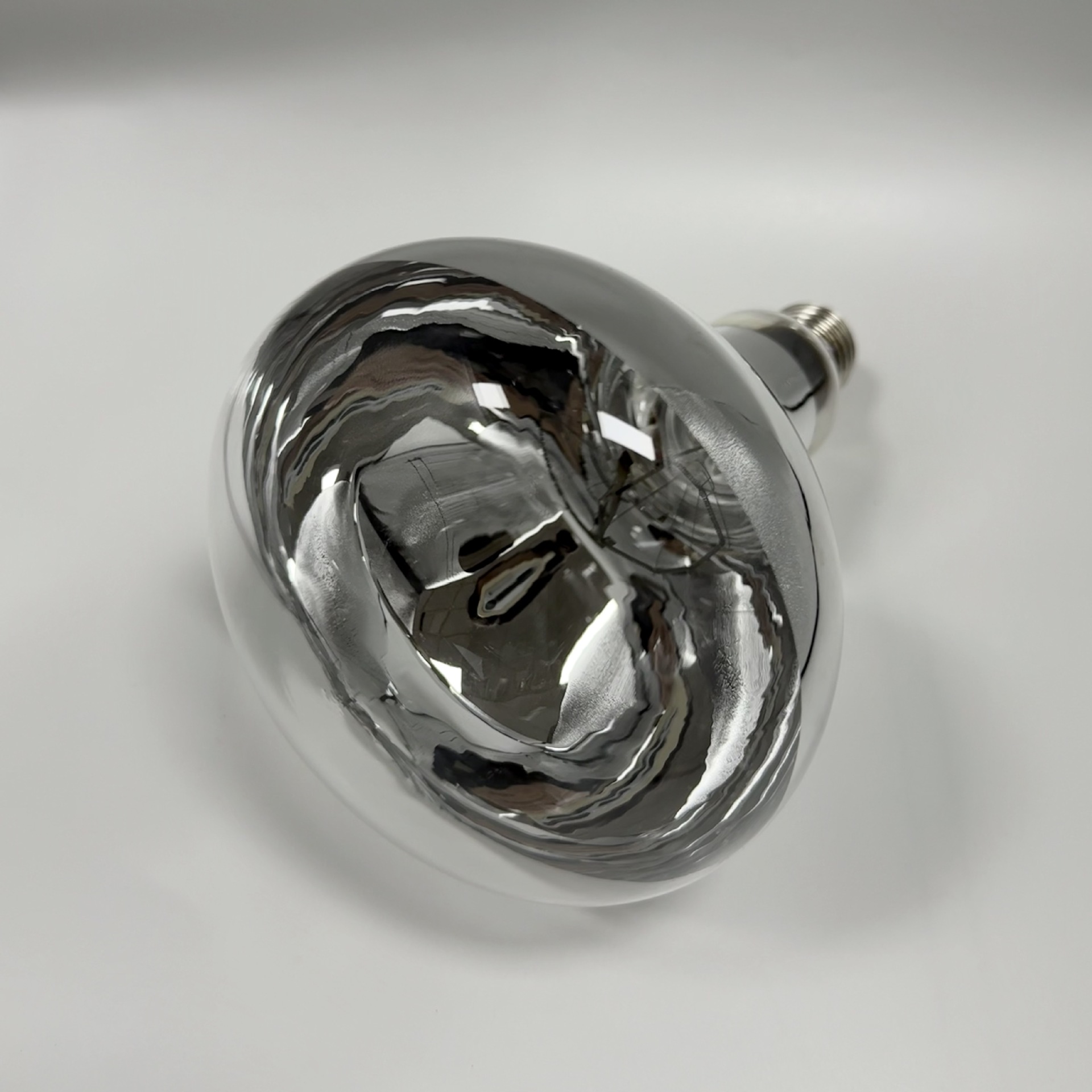 Post-80S Heating Bath Lamp Bulb Farm Insulation Light Surface 220V250W Waterproof and Explosion-Proof Copper Head Upgraded Model