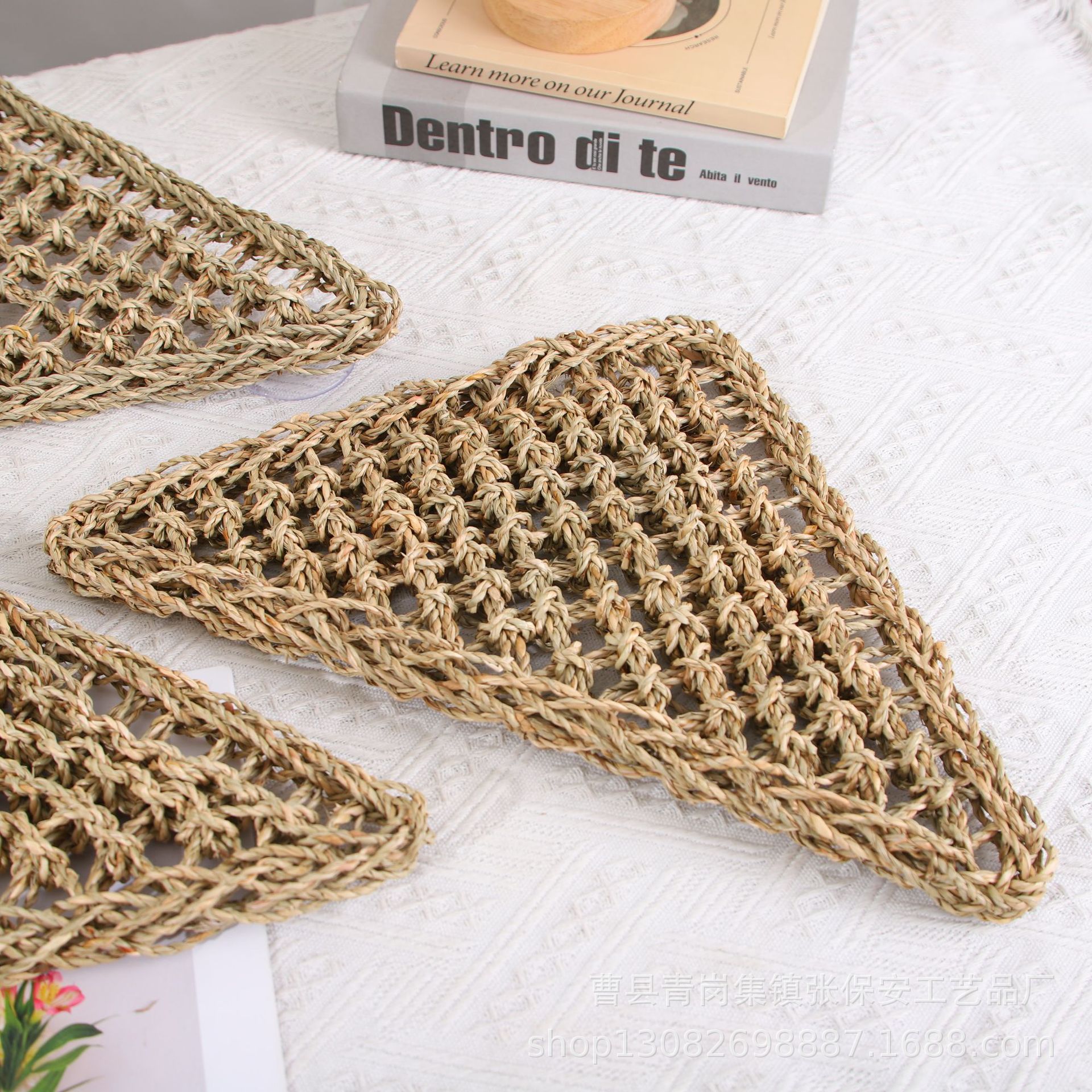 Straw Pet Crawling Mat Climbing Pet Lizard Hammock Seagrass Braided Pet Mat Feeding Box with Suction Cup Climbing Pet Grass