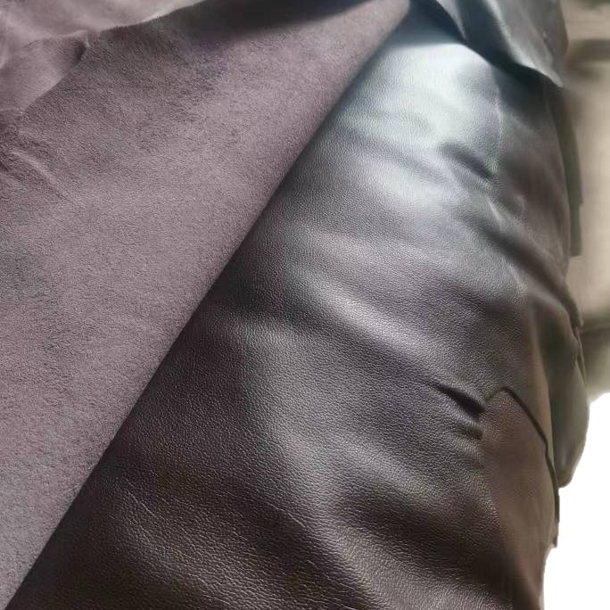 Discount Supply of Yellow Cowhide Gloves, First-Layer Suede Leather, Fire-Retardant Leather, Car Seat Cushion and Foot Pad Leather