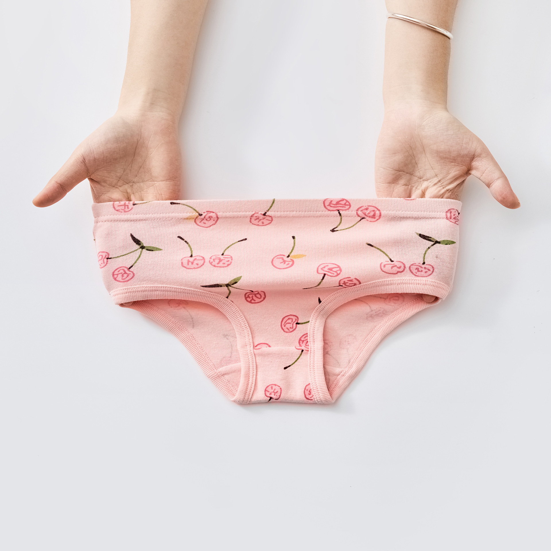 Children's Underwear Pure Cotton European and American Style Little Girl Baby Cartoon Cotton Breathable Triangle Shorts Girl Amazon