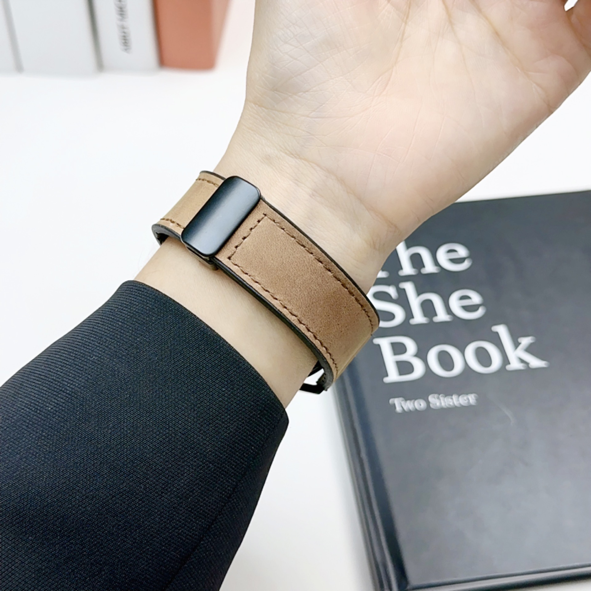 Suitable for Apple Applewatch Watch Strap Leather Crazy Horse Pattern Silicone Magnetic Buckle Iwatchs10 Watch Strap