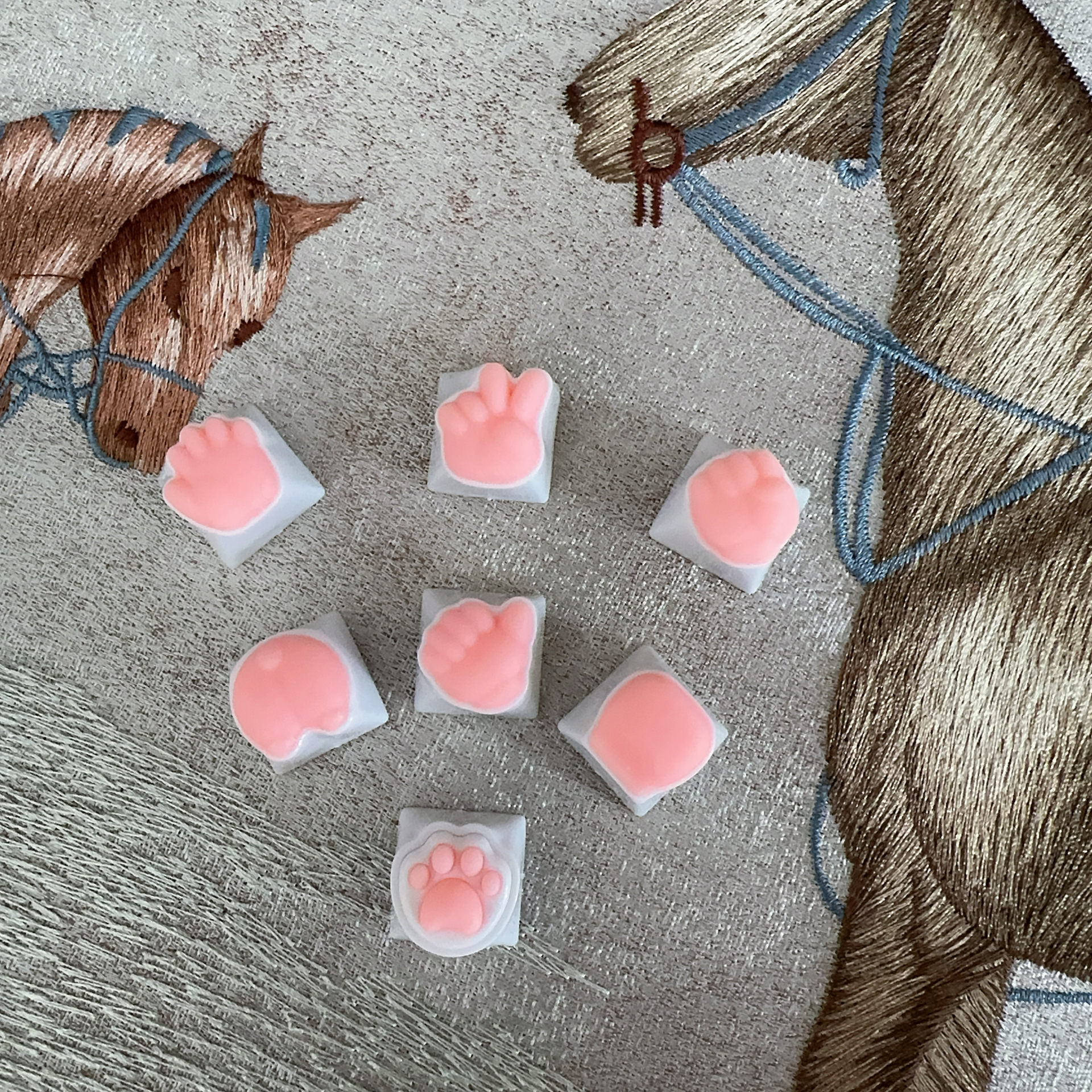 Abs/Pc Keyboard Keycap Silicone Cap Cat Paw Stone Scissors Rock Paper Scissors Butt Pinch Cute