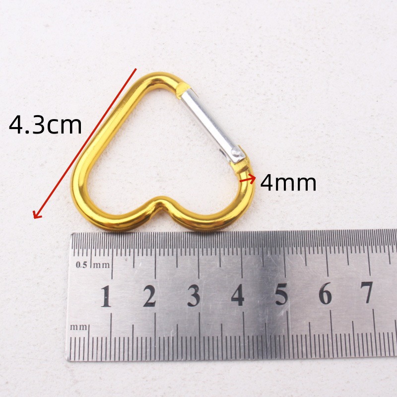 Love Carabiner 44*40mm Outdoor Carabiner Peach Heart Shape Mountaineering Hook Clothing Backpack Buckle Quick Hanging Buckle