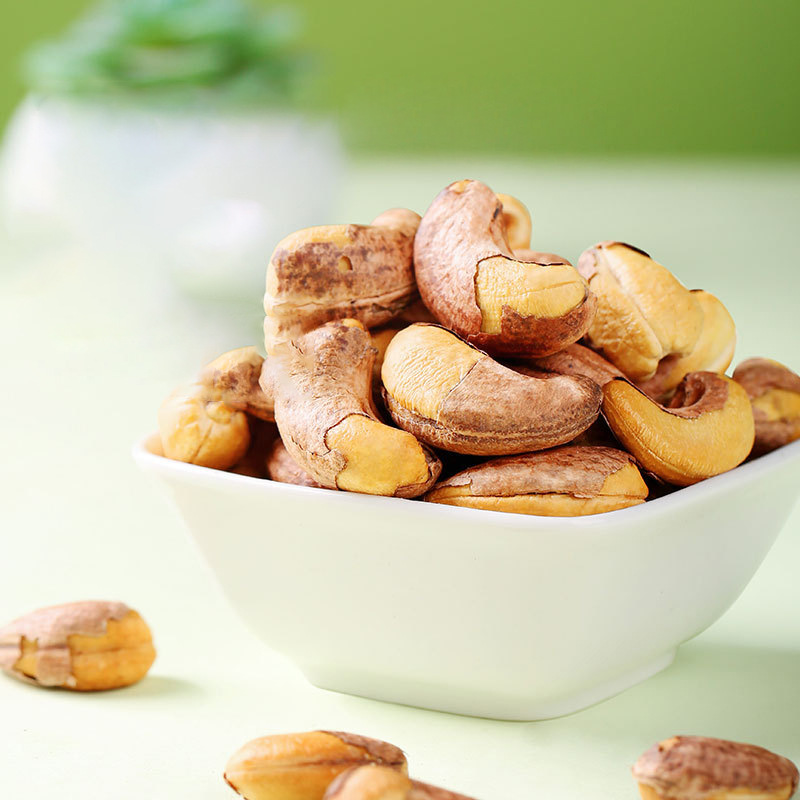 Herb-Flavored Purple-Skinned Cashew Nuts 36g Box Size 230 Packaged Dried Nuts with Skin Salt-Baked Charcoal Roasted Casual Roasted Seeds and Nuts Snacks