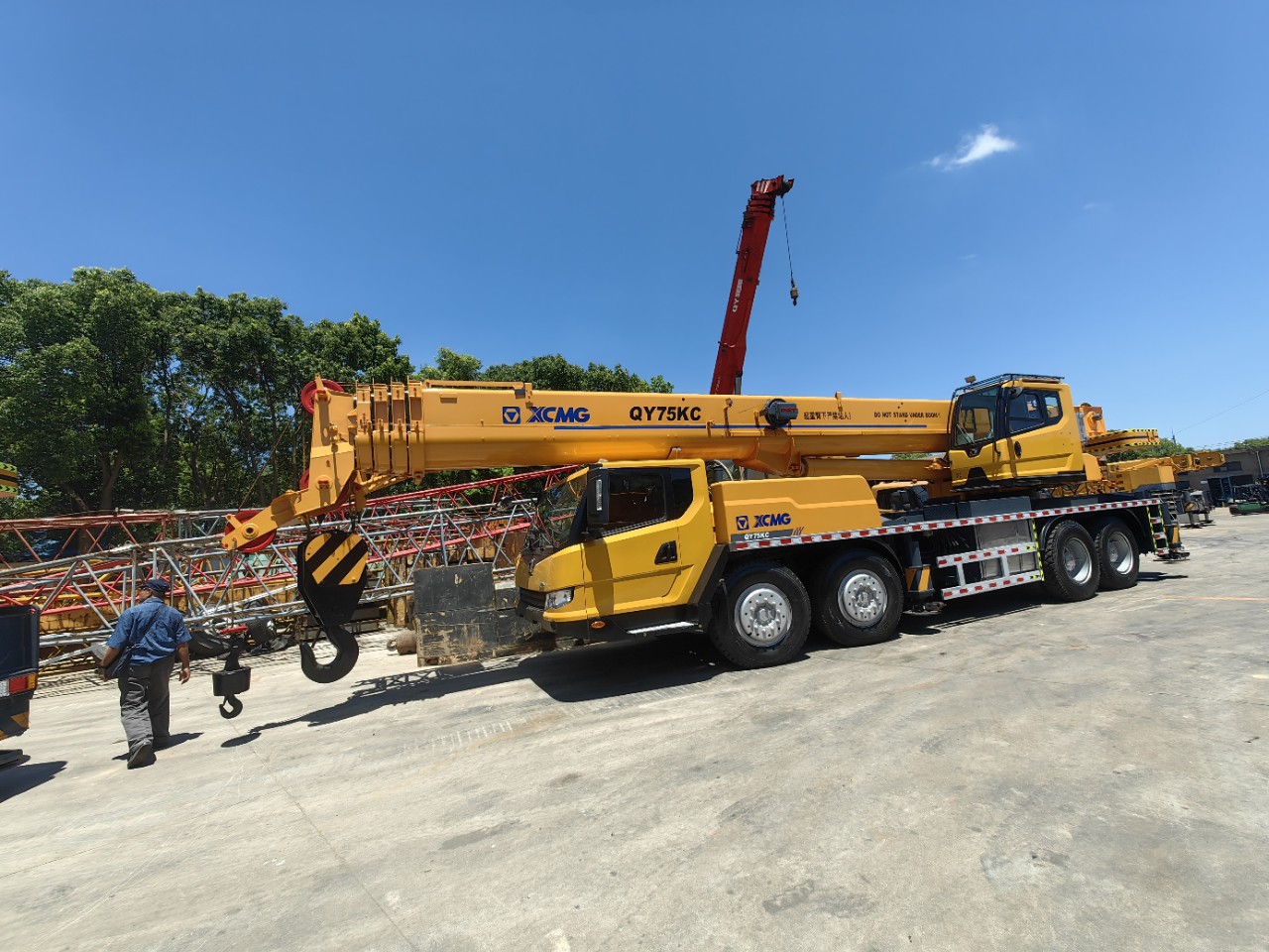 Б/У кран на грузовике Xcmg Qy75Kc для обслуживания, 70 тонн, 80 тонн