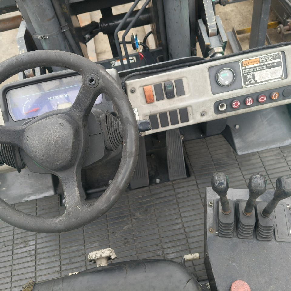 Foreign Trade Export Komatsu Toyota Tcm Mitsubishi 3 Tons 5 Tons 10 Tons 15 Tons 25 Tons Used Forklift