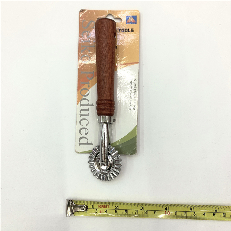 Creative Roller Knife with Wooden Handle, New Stainless Steel Small Pizza Knife, Cake Kitchen Bread Baking Pizza Roller Knife