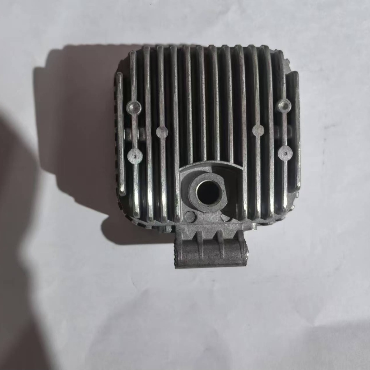 Производство форм для литья под давлением из алюминиевого сплава для квадратных оболочек, индивидуальные чертежи и образцы