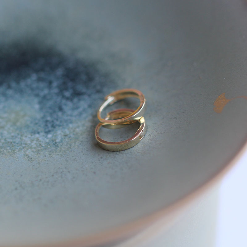 Smooth earring 1.8mm wide pure 9k gold light plate temperament simple small earrings ear buckle