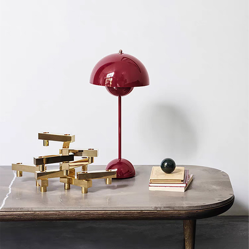 Net red Nordic flower bud table lamp ins wind bedroom bedside decorative lamp charging touch study mushroom lamp manufacturers