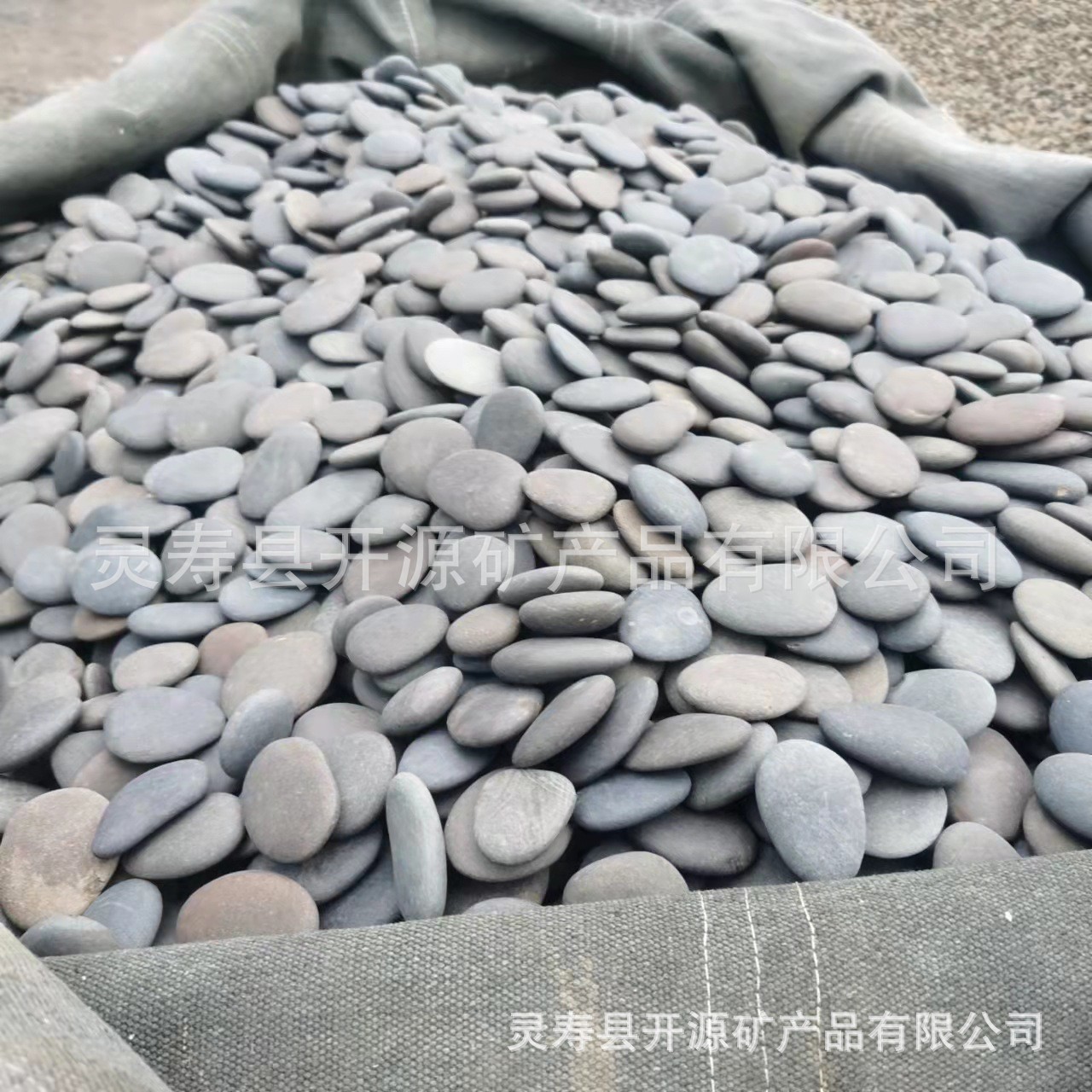 Black Painting Flakes, Hand-Painted Stones, Kidsren's Painted Stones, DIY Art Stones, Creative Stones, Hand-Picked Painting Stones