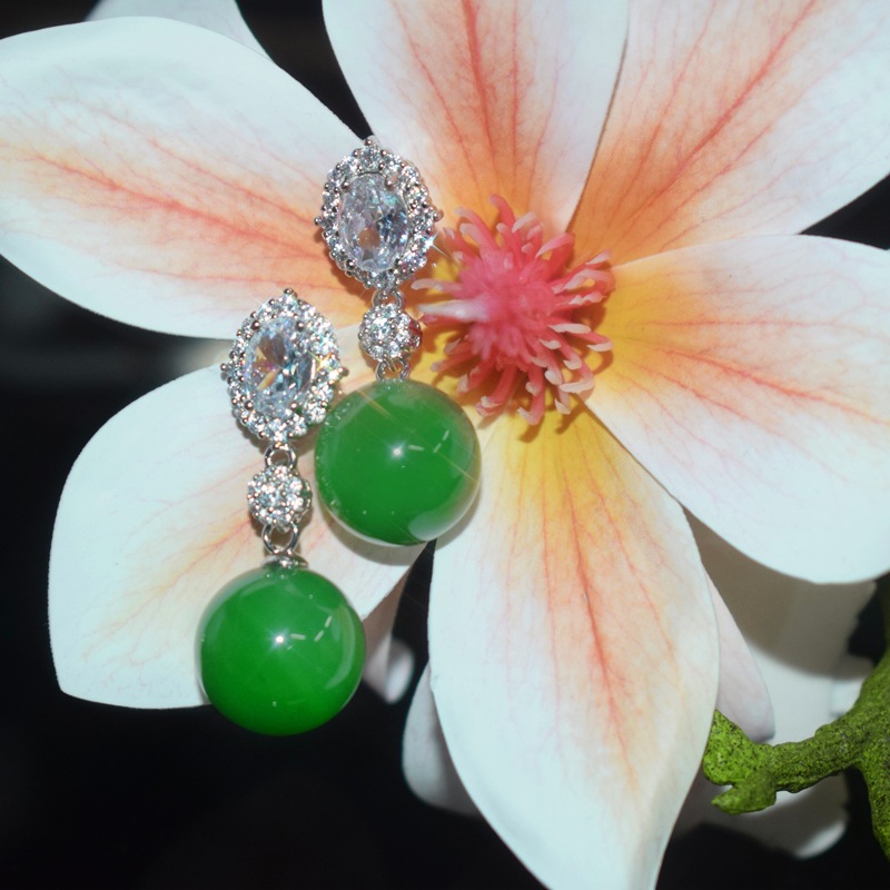 high quality round natural green chalcedony earrings Joker classic green chalcedony earrings factory wholesale fashion new