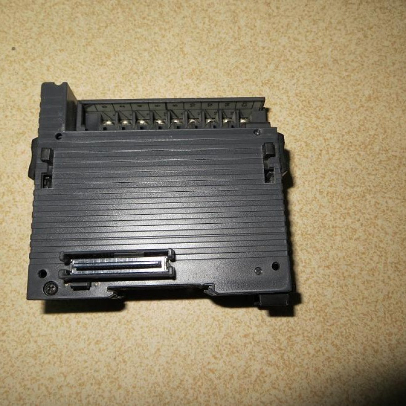 Disassembled Keyence Spot Original Output Module Kv-B16Ra Physical Picture 80% New