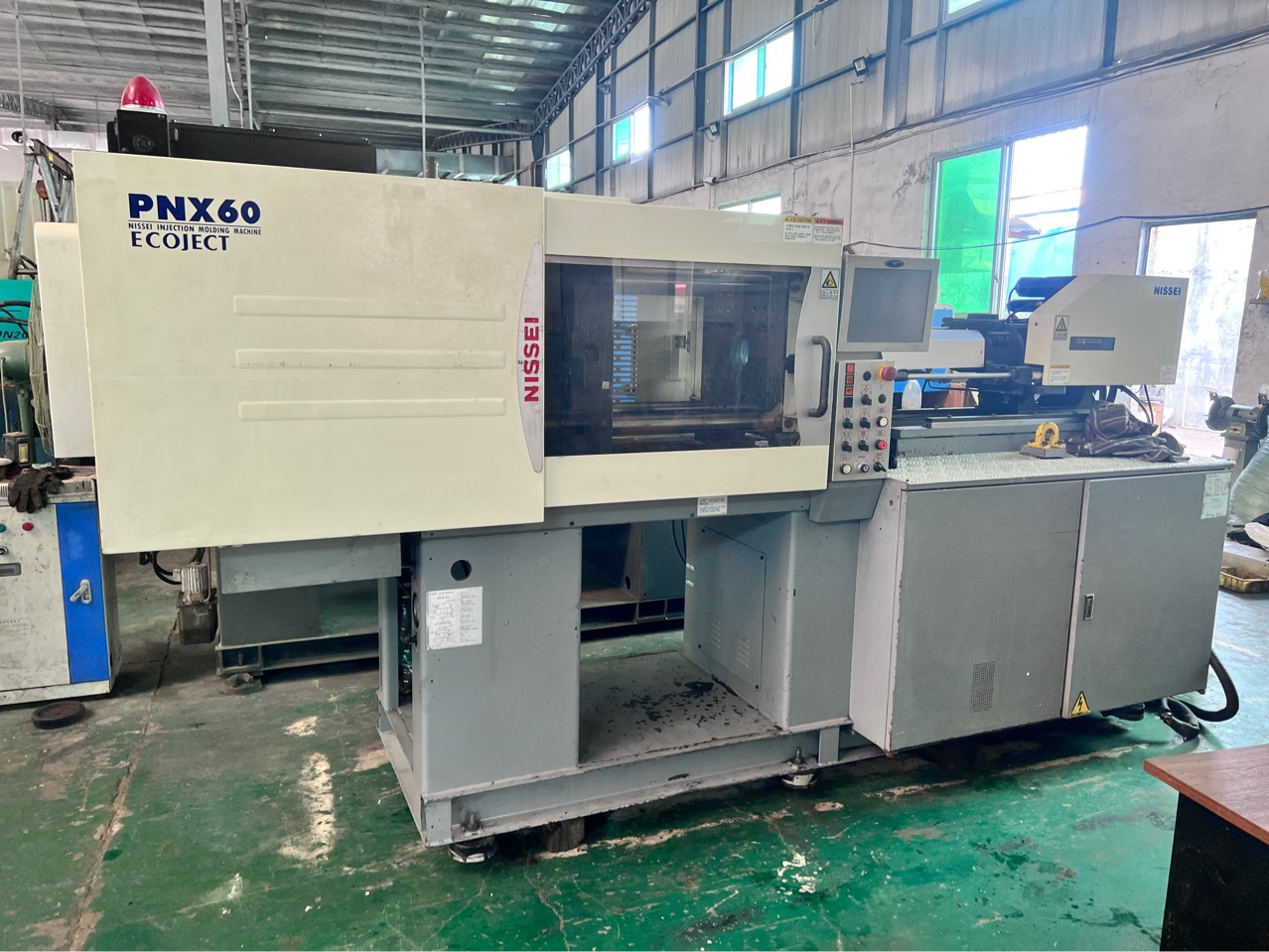 Nissei 60t Servo Machine 90% New Precision Machinery