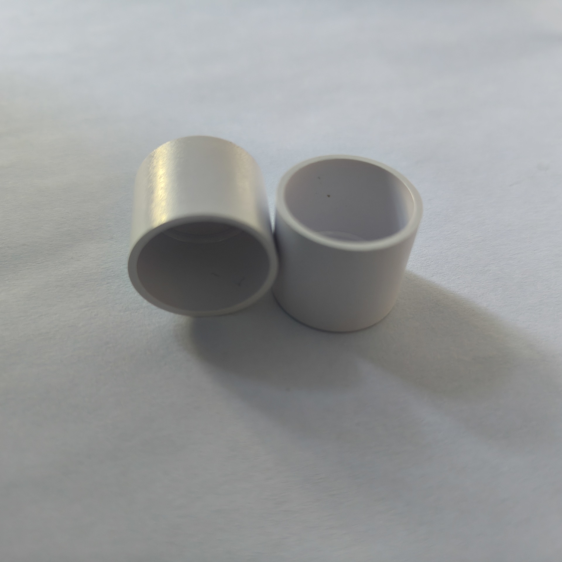 Factory direct LED fluorescent lamp T6 short plug accessories, manufacturers straight hair lamp lamp cap accessories