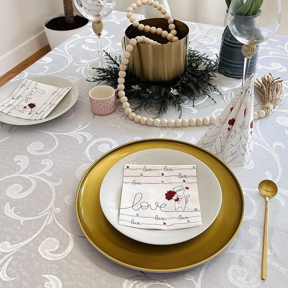 Factory Direct Sales Western Paper Towels 100% Log Pulp Colorful Printed Paper Towels Two Layers 18g Disposable Napkins