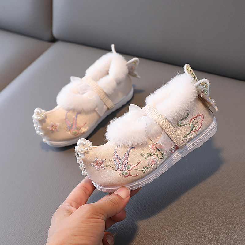 Children's embroidered shoes girls' Hanfu shoes winter shoes fleece-lined thick large cotton shoes Chinese style high-toe girls' dance shoes