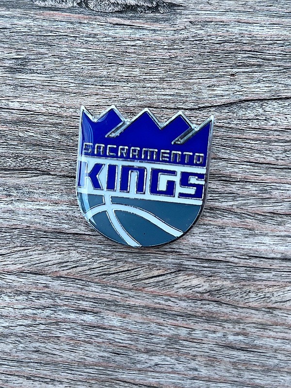 Basketball Souvenir Badge Brooch Lakers Warriors Bucks Nets Clippers Surrounding Gift Decorations