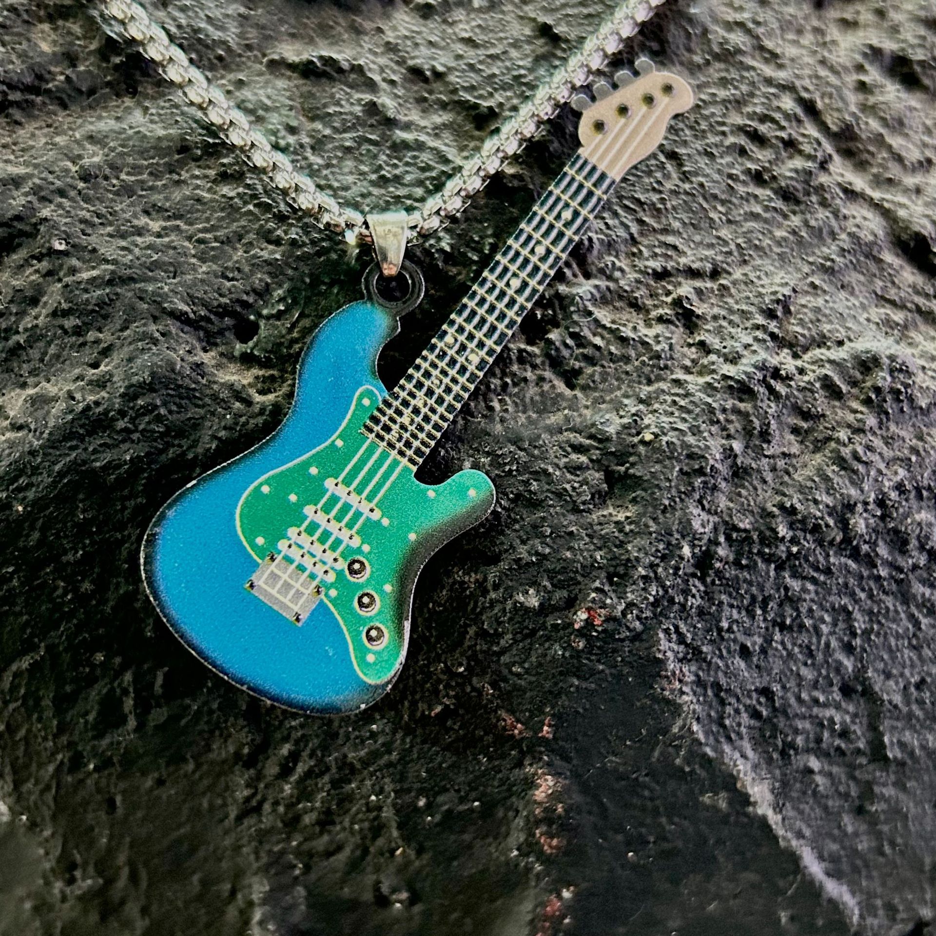 Cross-Border Popular Guitar Necklace, Stainless Steel Men's and Women's Jewelry Music Hanging Symbol Pendant Geometric Style Fashion