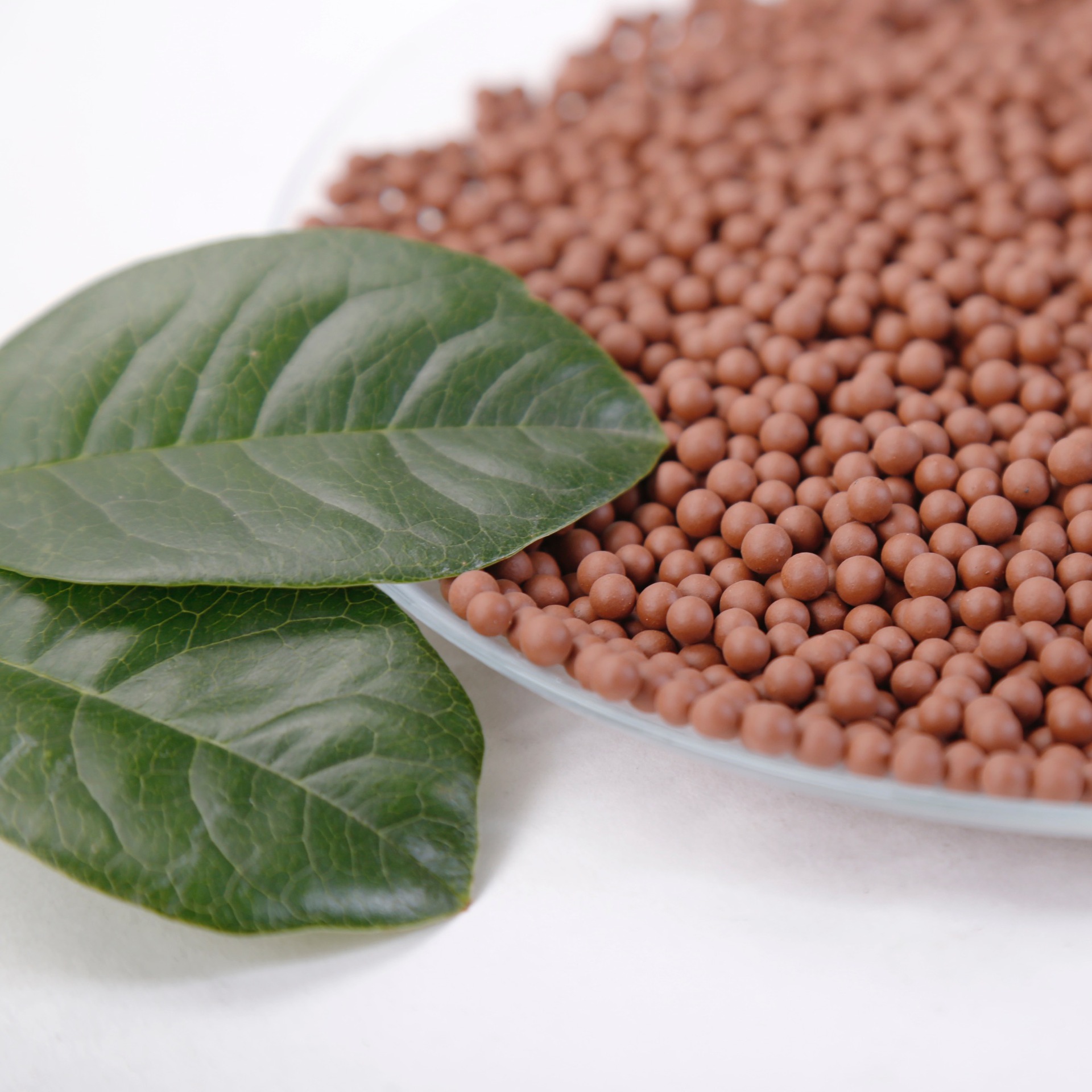 Pet Water Dispenser Filter Material Red Far Infrared Ceramic Ball Particles Purify Water Quality and Improve Pet Drinking Water