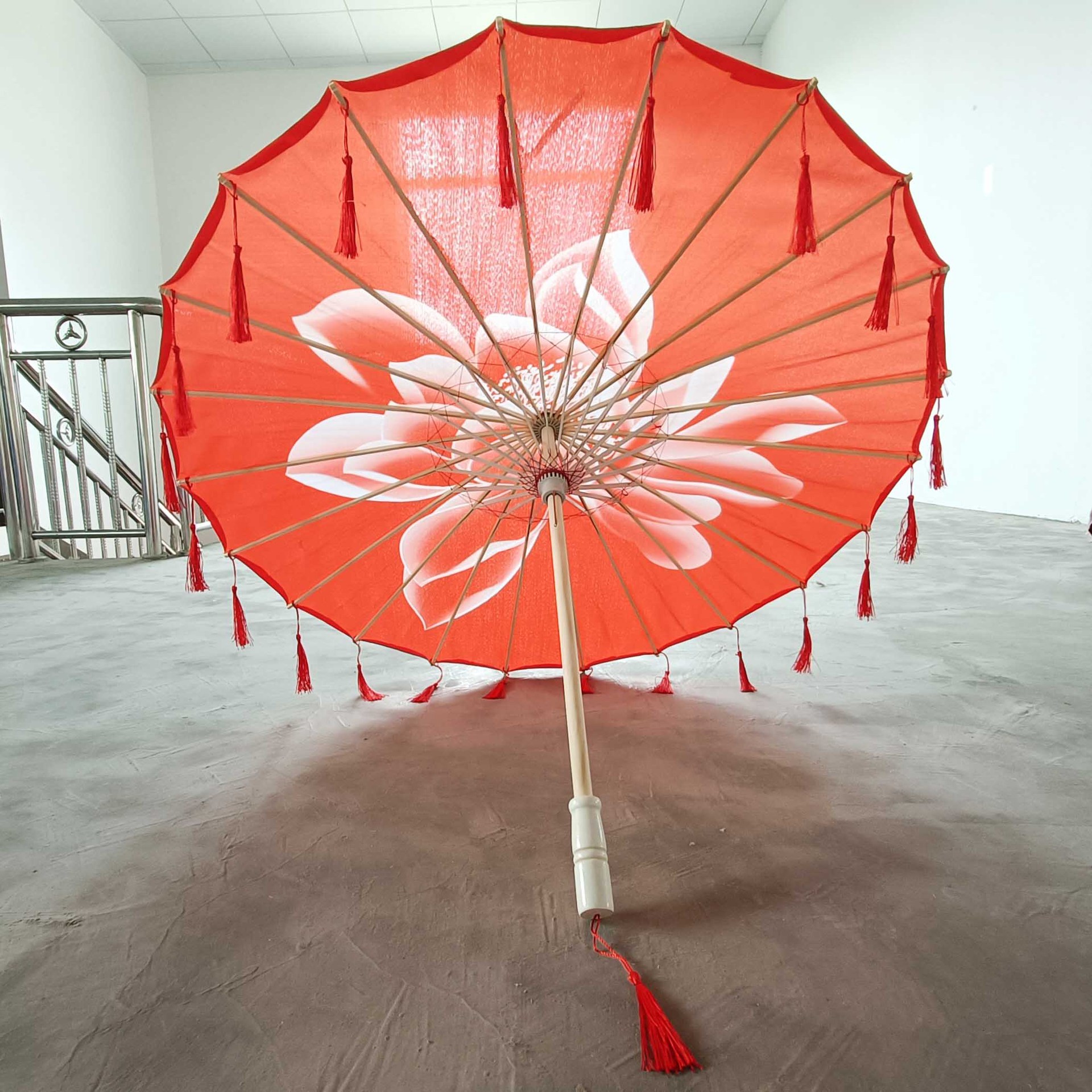 Large Printed Tassel Umbrella Oil Paper Umbrella Classical Sunshade Photo Dance Antique Printed Silk Umbrella