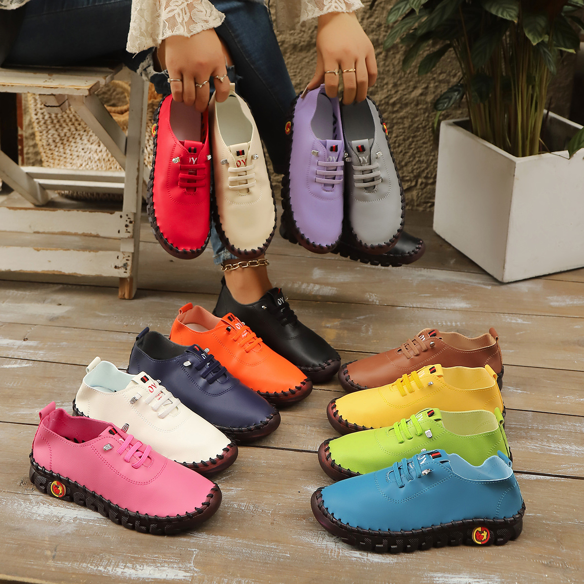 Новые повседневные туфли для женщин осень 2025, мягкие подошвы, ручная строчка, обувь для мам среднего и пожилого возраста, готовая к продаже