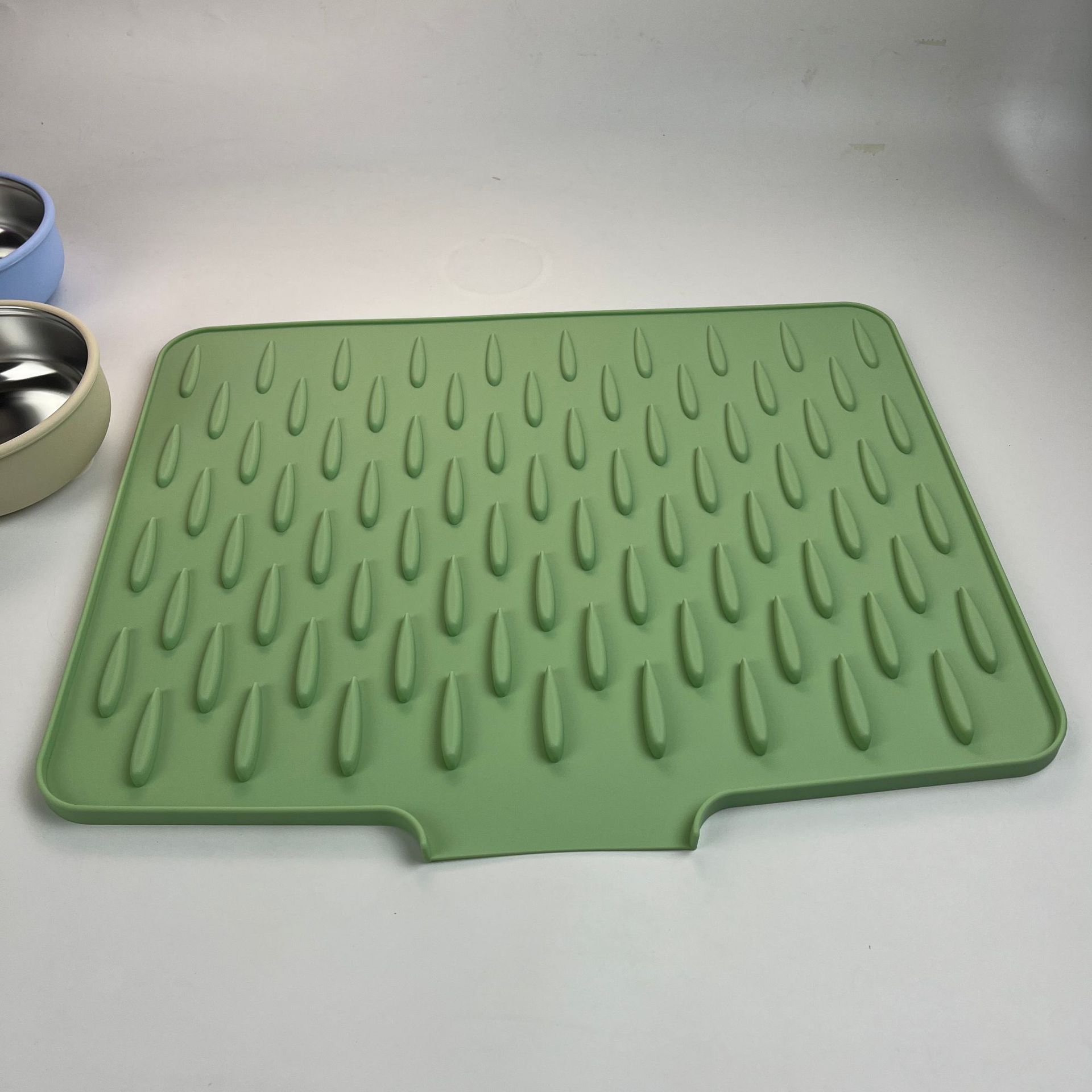 Silicone Foldableing Slope Drain Mat Silicone Countertop Bowl and Chopsticks Drain Mat Kitchen Large Tableware Insulation Anti-Slip Mat