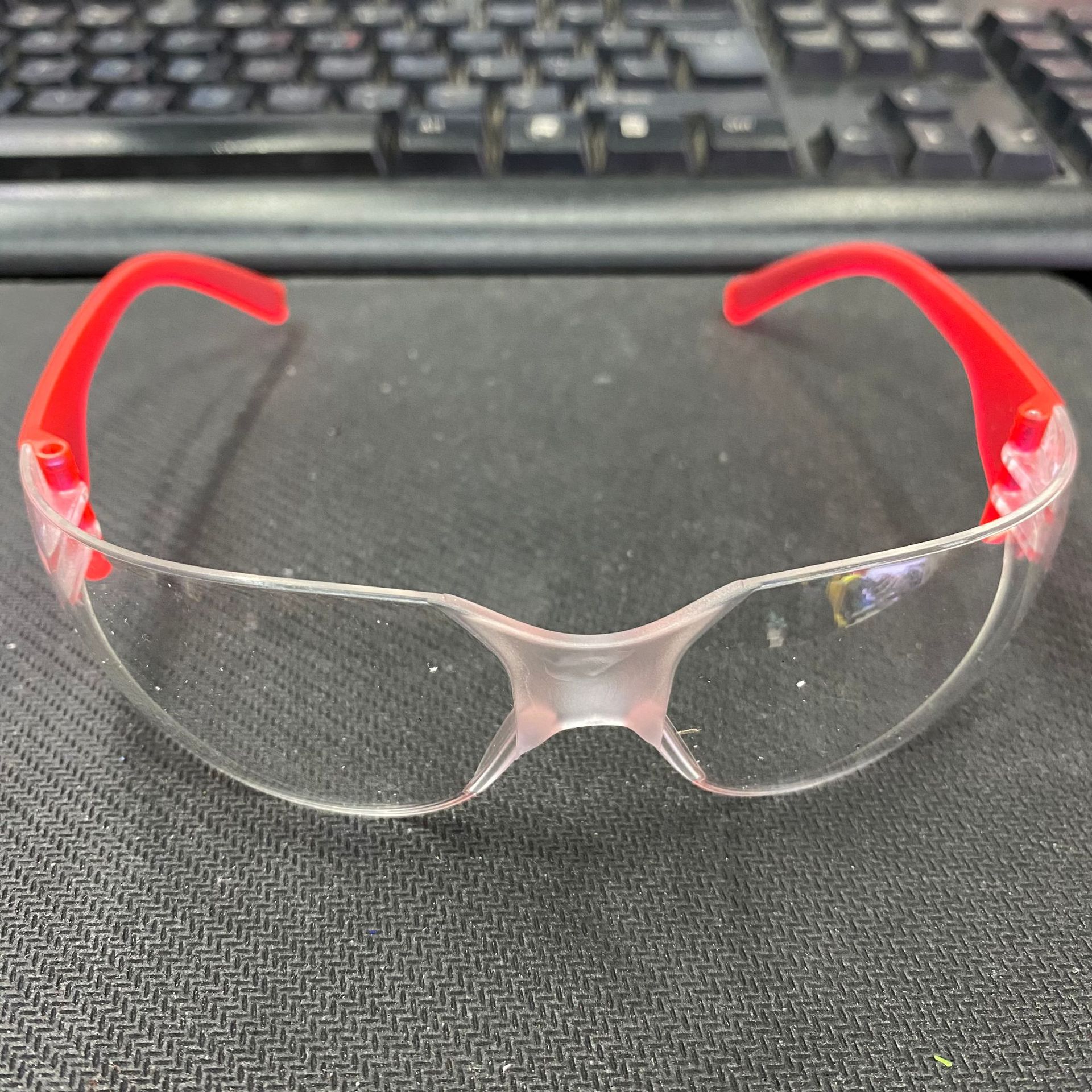 Children's goggles do experiment water gun splash-proof wind-proof multifunctional protective glasses toy game goggles