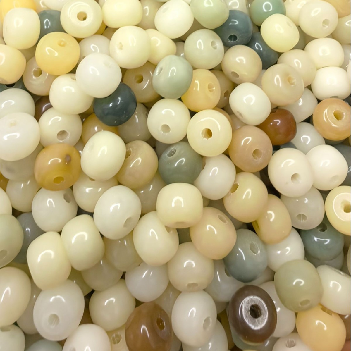 Natural Indonesian White Jade Bodhi Root Dry Milled Wax-Free Bodhi Root Bucket Bead Scattered Bead Bodhi Zi Buddha Bead Handstring Wholesale