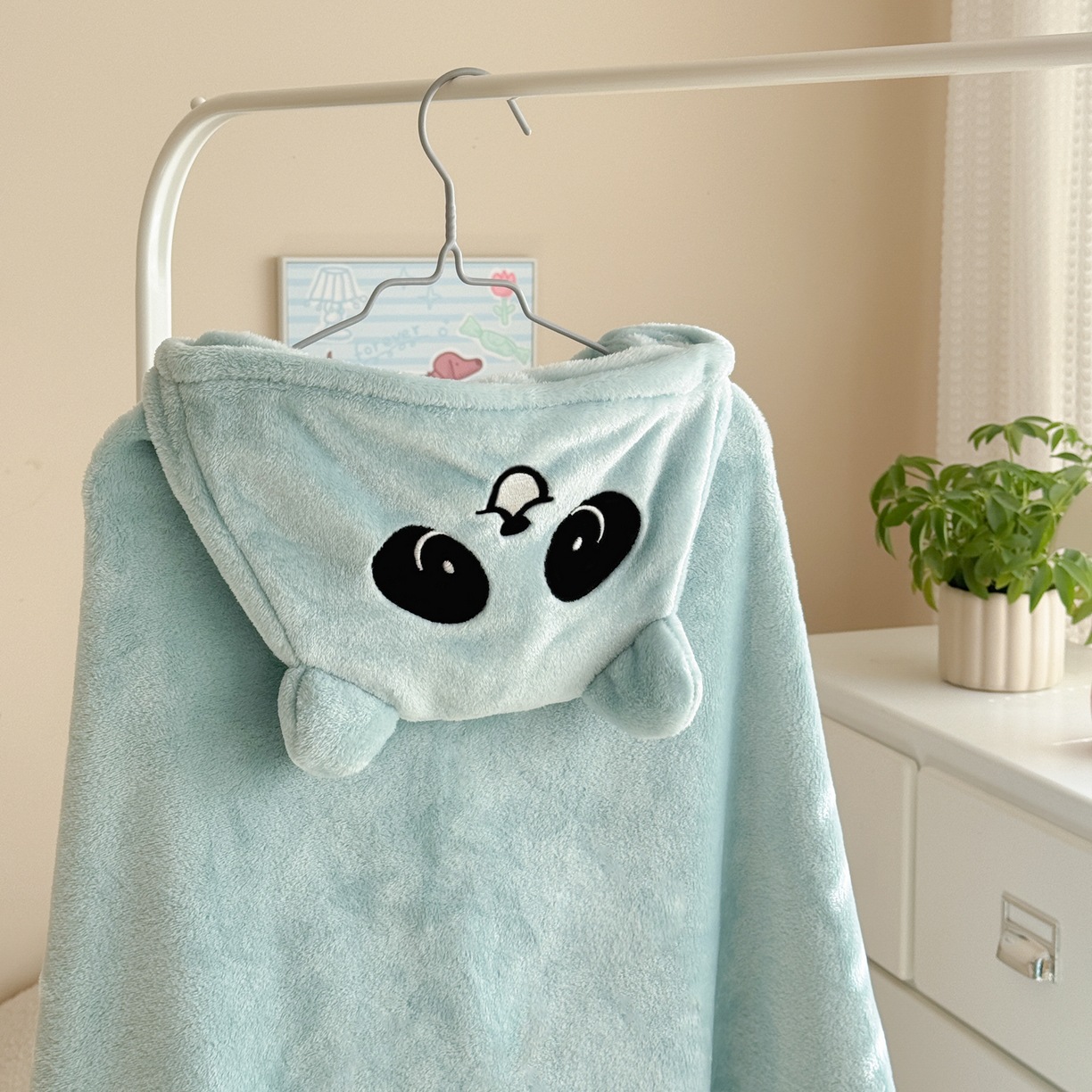 Hooded Shawl Blanket Panda and Bear Lunch Break Blanket Hooded Blanket Office Classroom Student