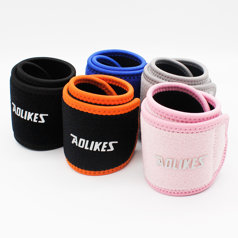 Wholesale wristband sports fitness winding wrist strap weightlifting basketball wristband bandage adjustable in stock wholesale