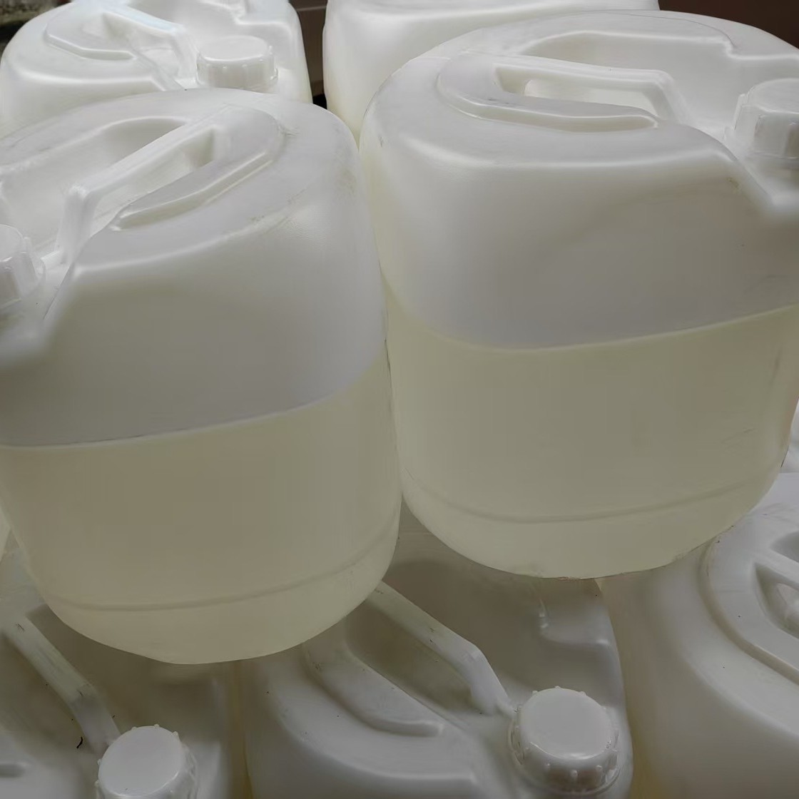 Обычная вода для мытья флексографических пластин. Быстрая скорость мытья пластин и короткое время сушки.