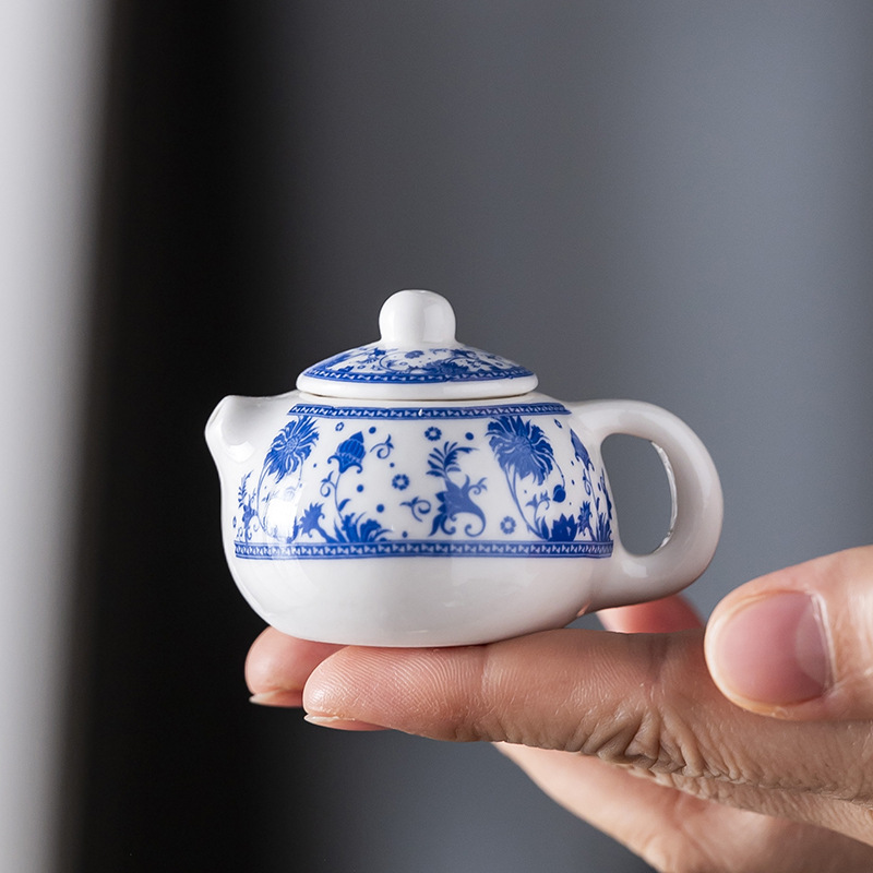 Blue and White Mini Teapot Can Be Raised and Played with Pocket Fingertip Pot Tea Pet Milk Tea Decoration Small Pot Kung Fu Tea Set Ornaments