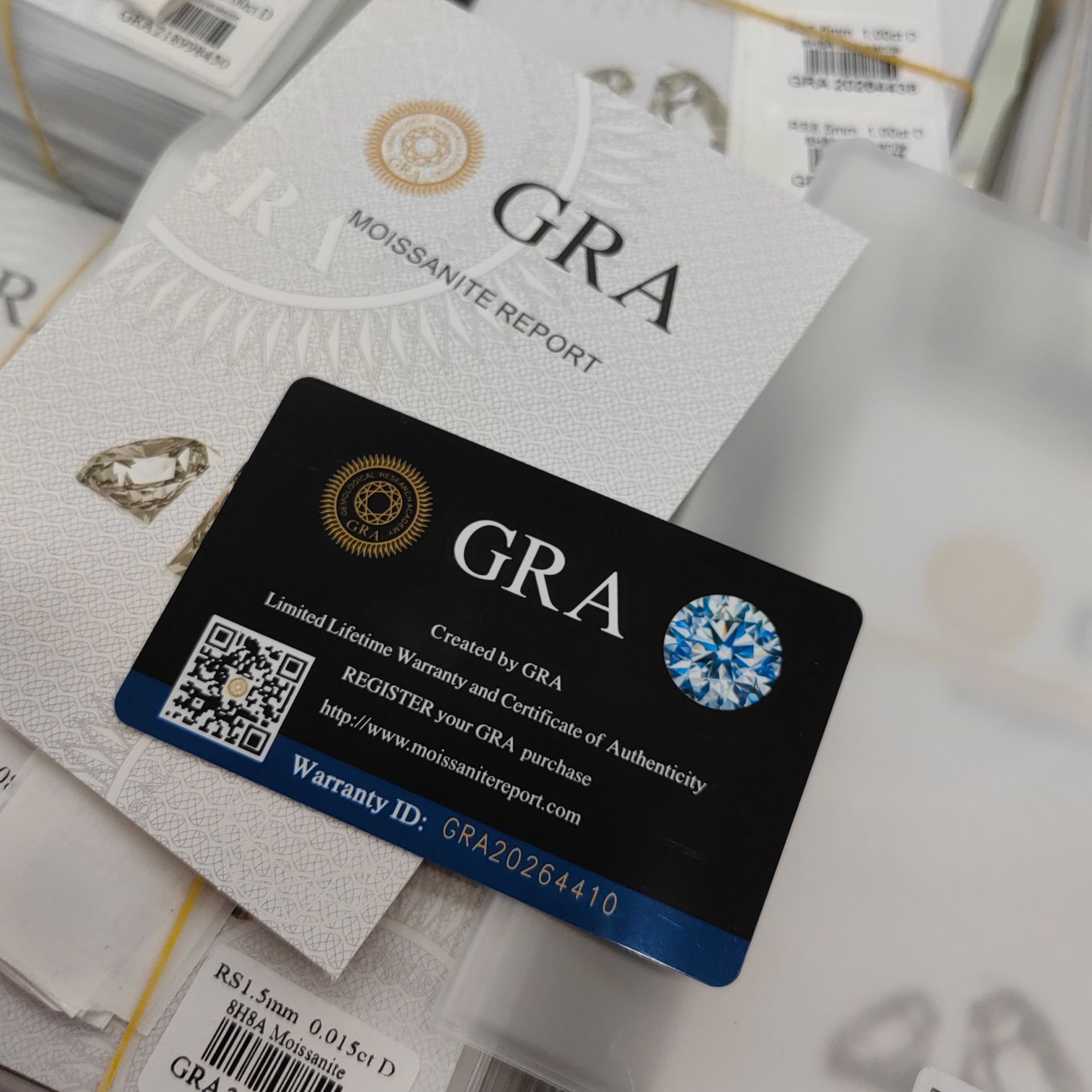 Mosan Certificate Small Mini Certificate Three-Piece Black Card Glue Set One Card One Code GRA Glue Card Certificate Direct Wholesale