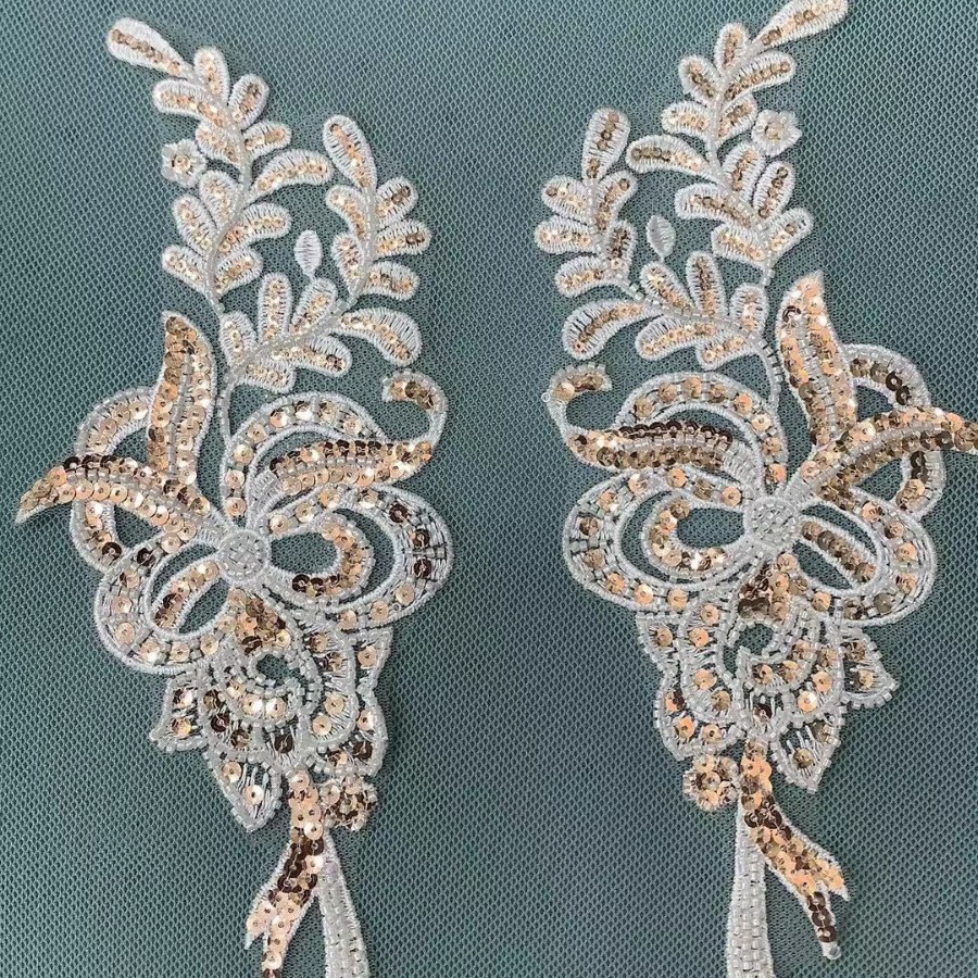 Factory direct beaded sequins water soluble pair of flowers. Garment accessories computer embroidered lace.