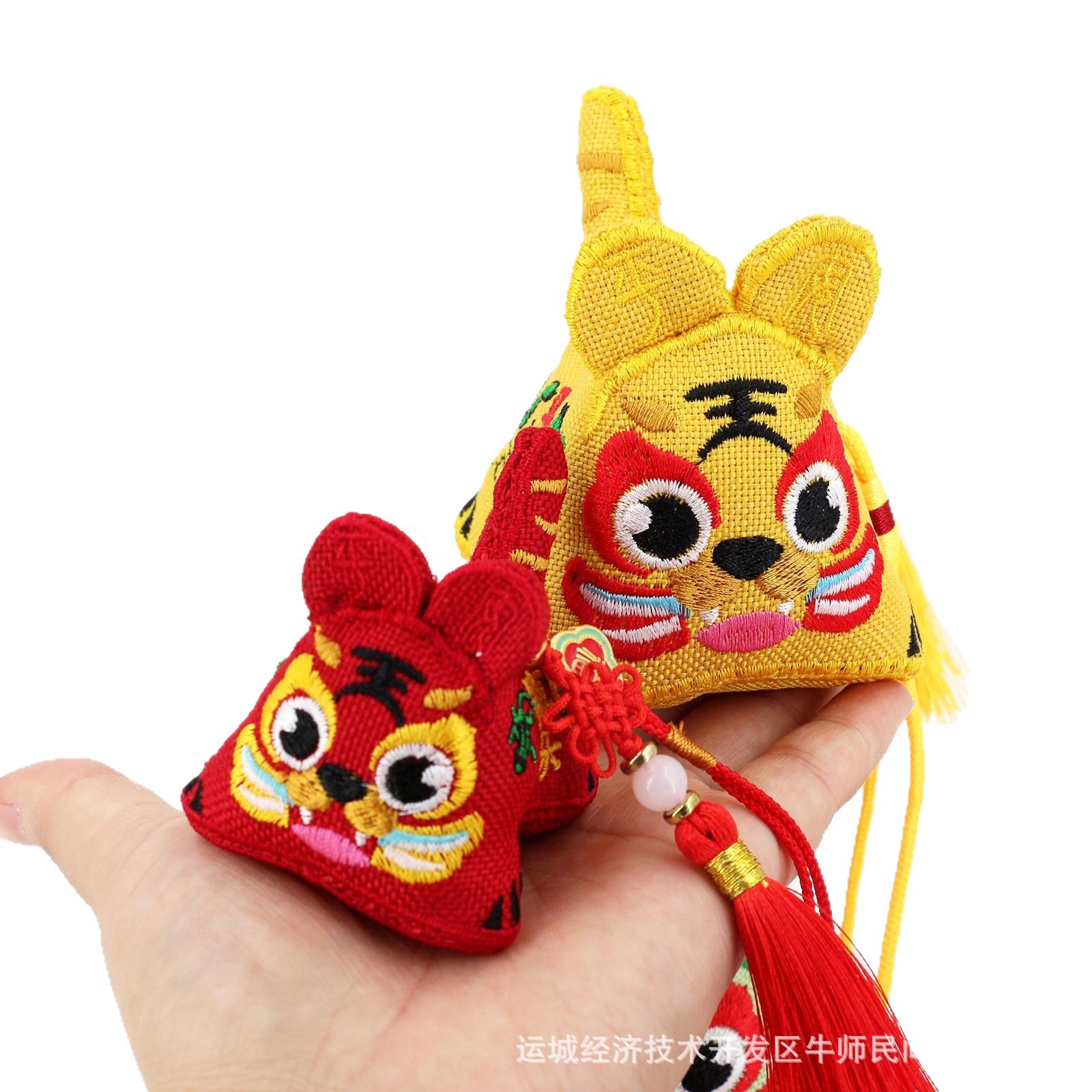 [Recommended] Traditional Handmade Stereo Embroider Tiger Pendant, Safe and Happy Little Tiger, Five Poisonous Small Gifts