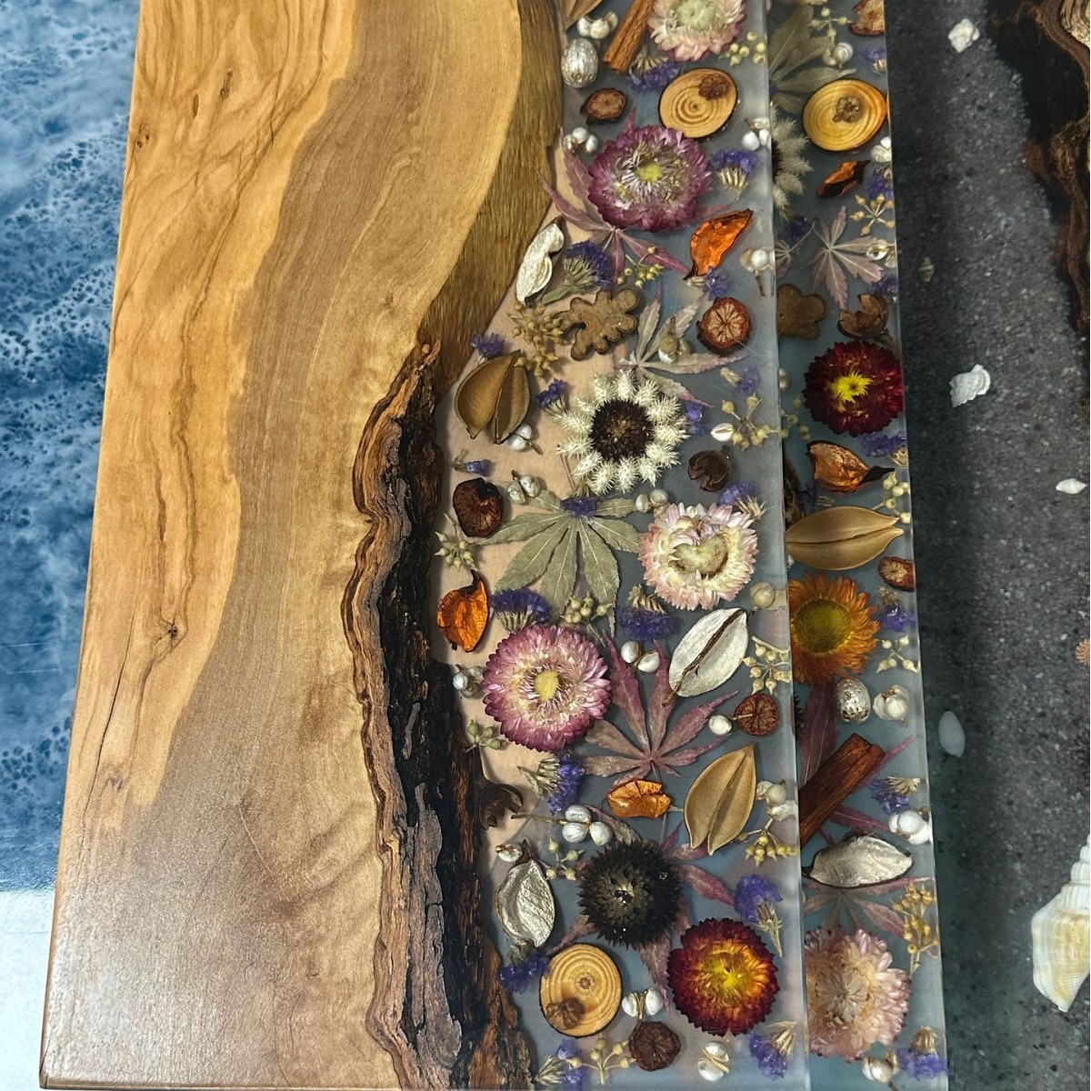 Real Flower Real Wood Epoxy Resin Edible Tray Cafe Dessert Plate Living Room Decoration Plate