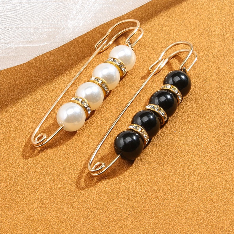 New Sweet All-match Pearl Waist Change Small with Belt Skirt Waist Artifact Women's Pin Anti-light Brooch