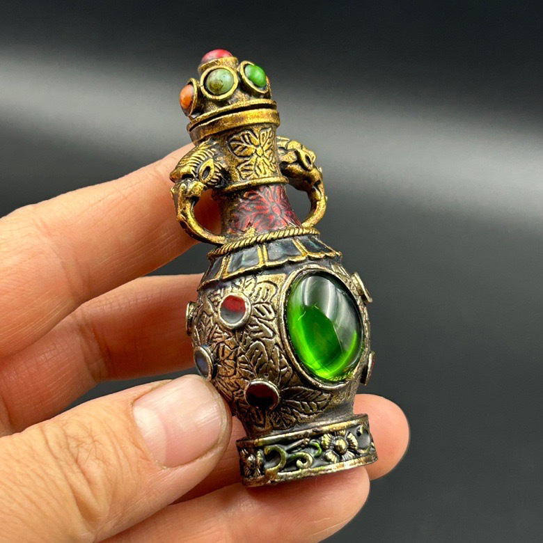Snuff Bottle, Snuff Bottle Casting, Antique Handicrafts, Xizang-Style Living Room Decoration Ornaments, Default Items
