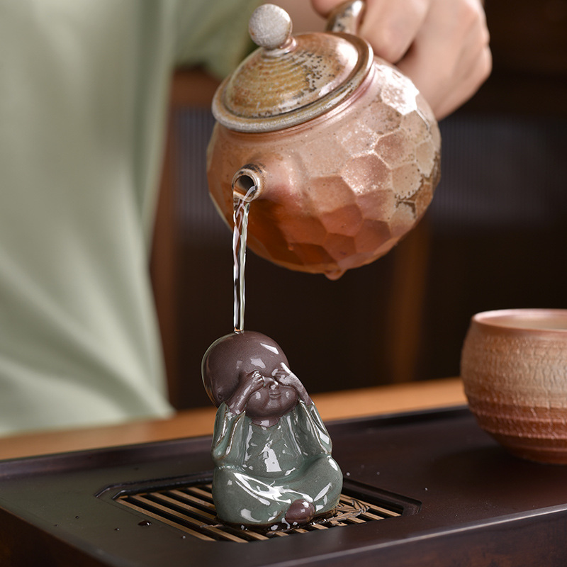 Vintage tea pet small ornaments can raise Ge kiln purple sand tea to play creative four no monk fish tank landscape aquarium rockery Basin