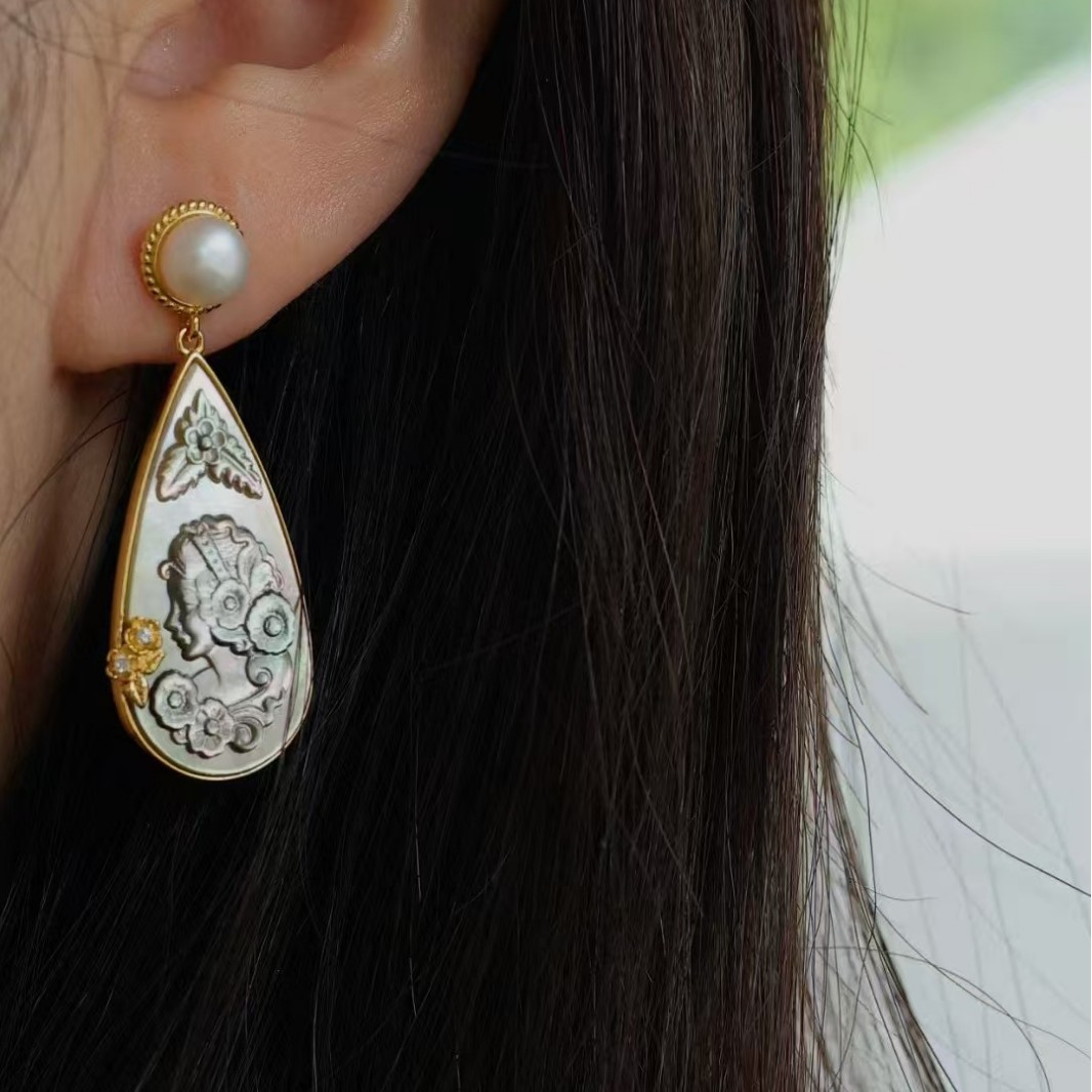 S925 Silver Inlaid with White Mother-Of-Pearl, Black Mother-Of-Pearl, Garnet, Pearl Water Drop Cameo Queen Earrings, 2025 New Model