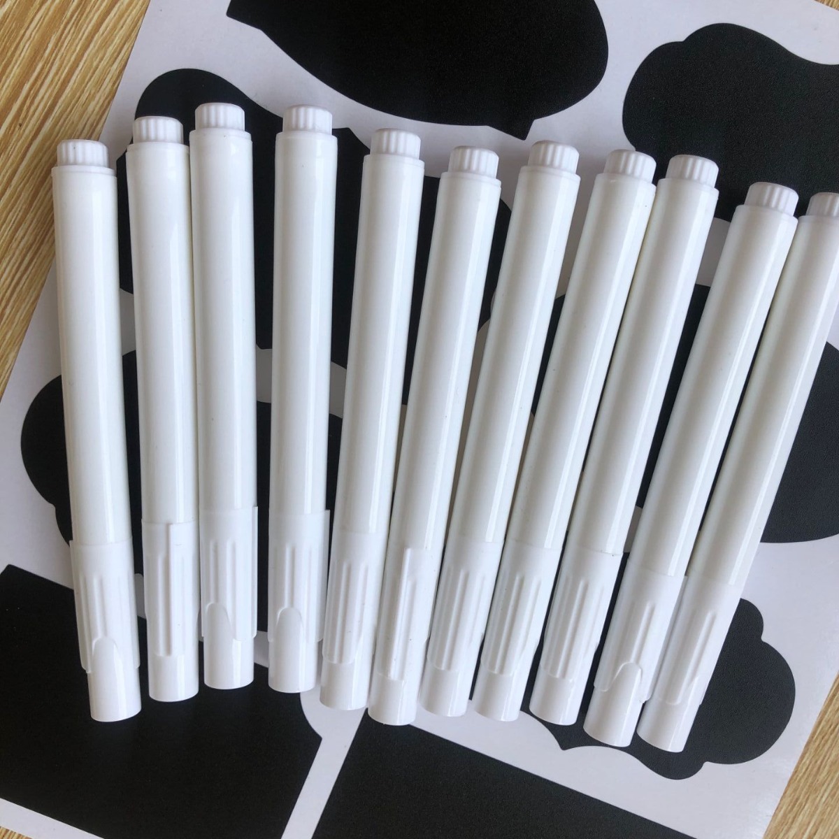 White liquid chalk erasable water-based dustless blackboard pen marker glass PVC acrylic light board pen manufacturers